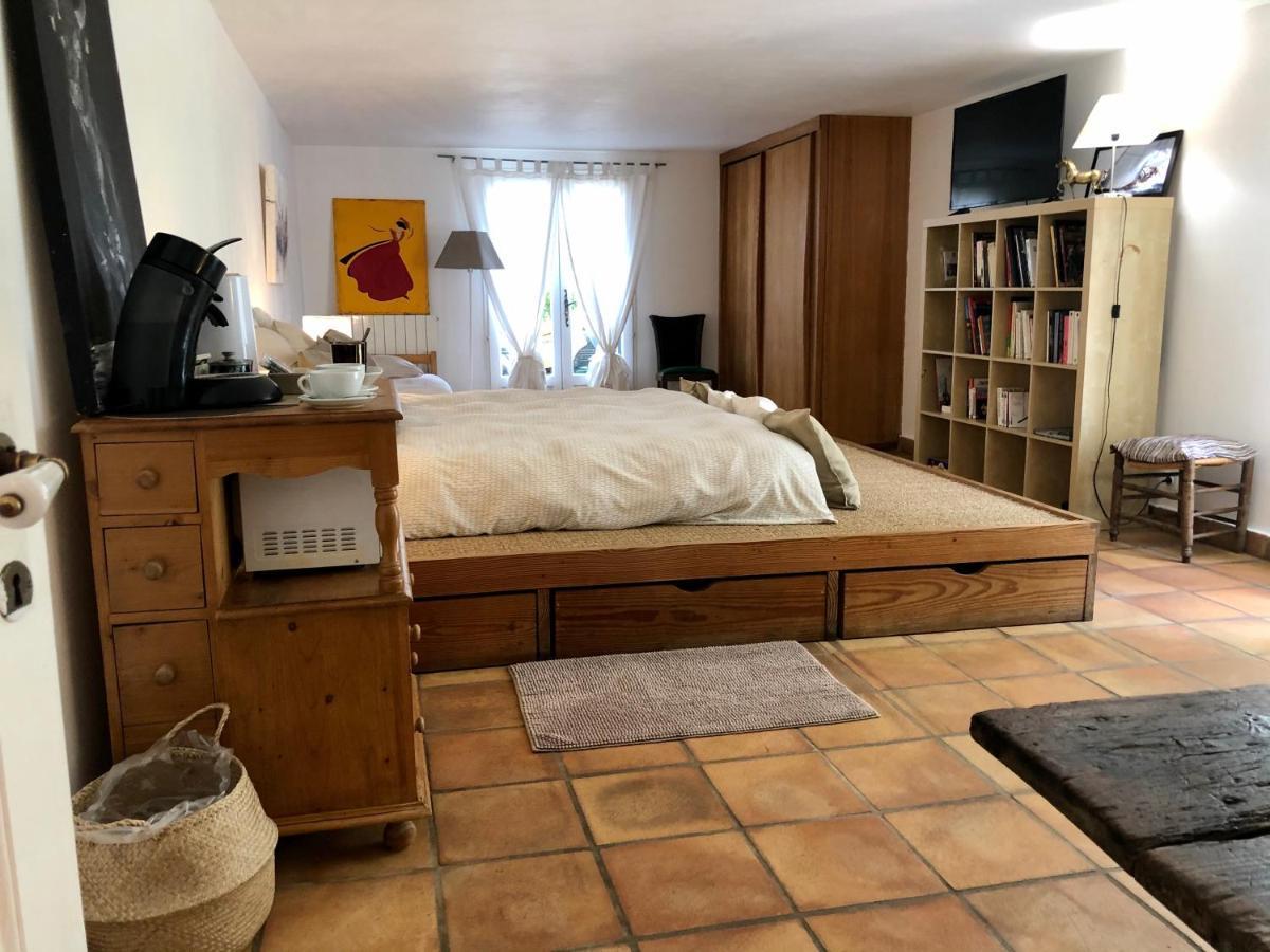 Mas Du Pont De Laute Villa Le Cailar Bagian luar foto