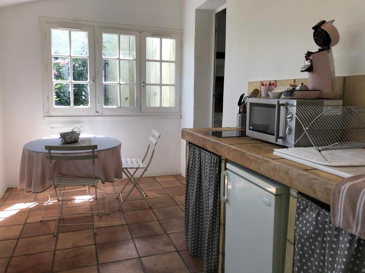 Mas Du Pont De Laute Villa Le Cailar Bagian luar foto
